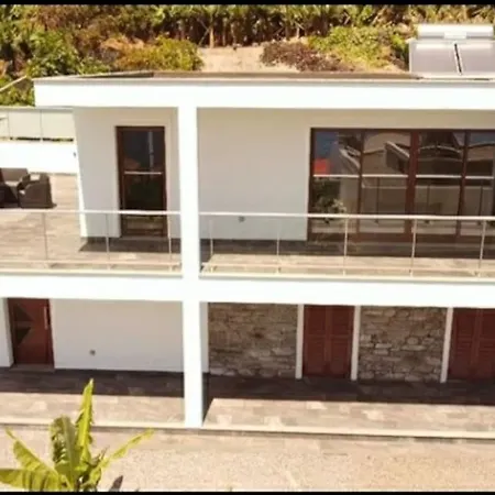 O Pomar - A Quiet Sunny Place With Amazing Sea Views