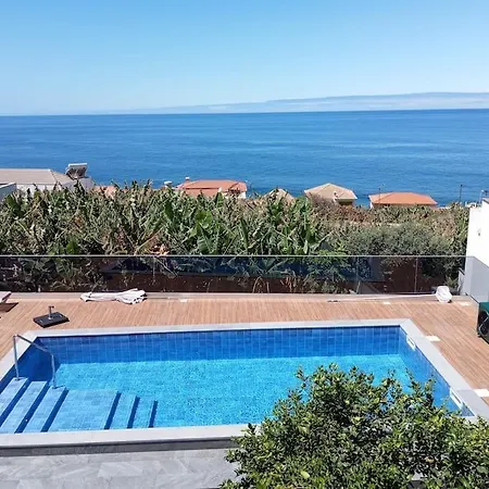 Villa O Pomar - A Quiet Sunny Place With Amazing Sea Views