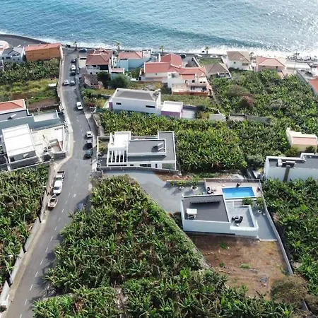 O Pomar - A Quiet Sunny Place With Amazing Sea Views * Paul do Mar (Madeira)