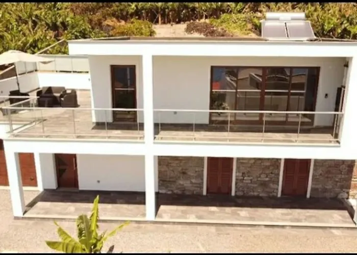 O Pomar - A Quiet Sunny Place With Amazing Sea Views