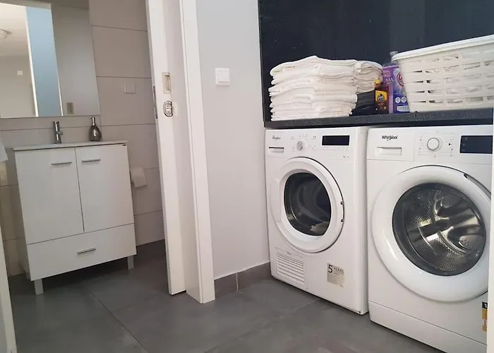 O Pomar - A Quiet Sunny Place With Amazing Sea Views